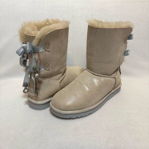 UGG Women I Do Limited Edition Bailey Bow Boots Silver Suede Swarovski Size 8